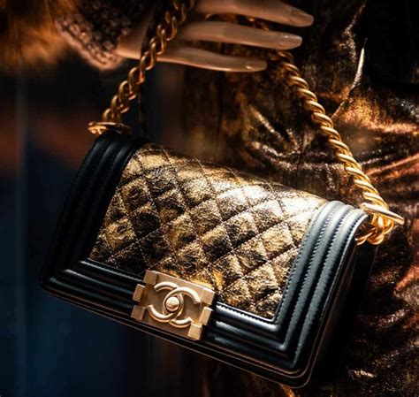 chanel bags prijs|why is chanel so expensive.